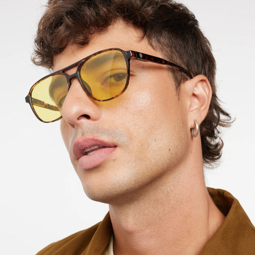 Load image 1 in gallery view. Brad Glossy Amber - Tortoise