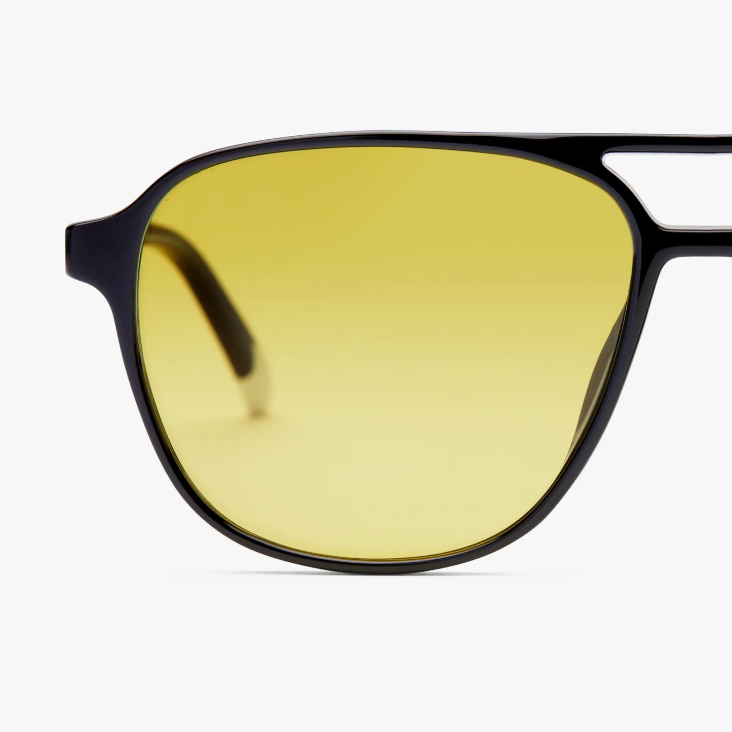 Brad Glossy Amber - Black Noir