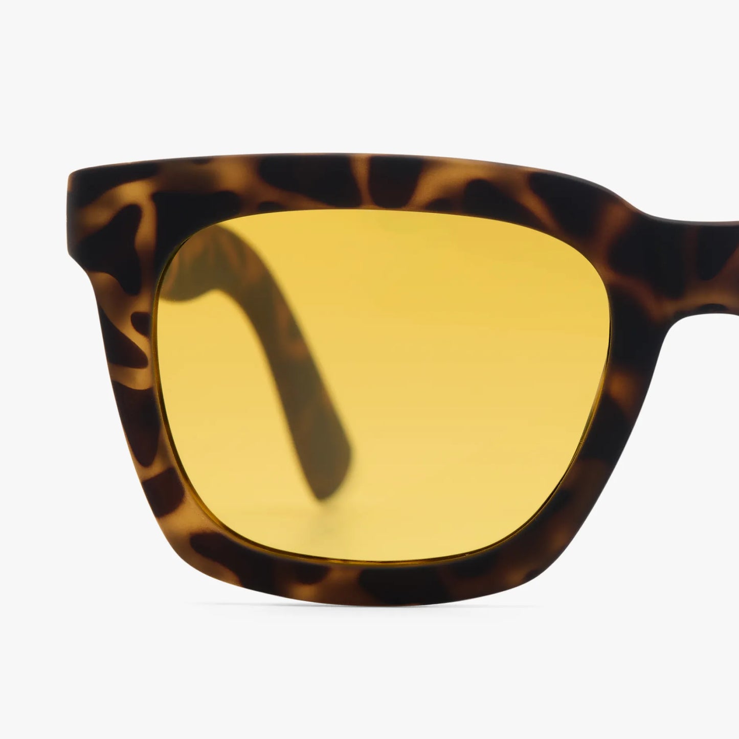 Max Matte Amber - Color: Tortoise