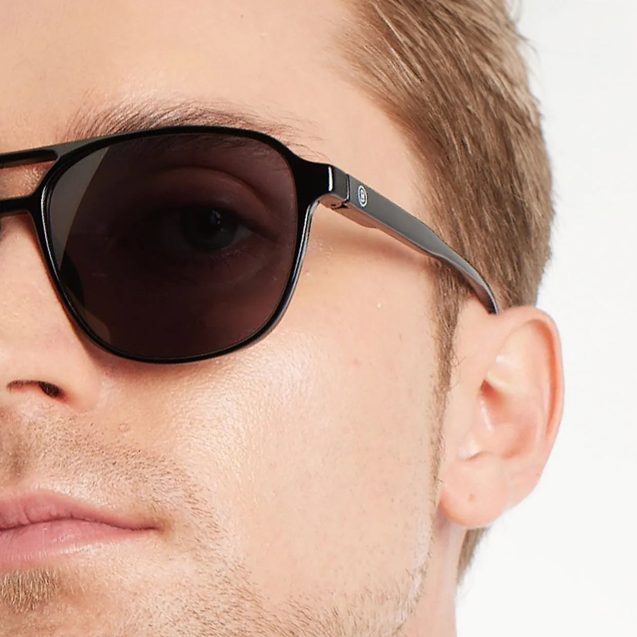 Brad Glossy Sun - Black Noir