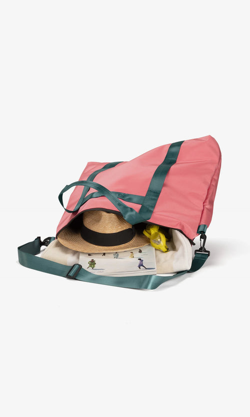 Urbanite Tote Bag Bogota — მოდელზე